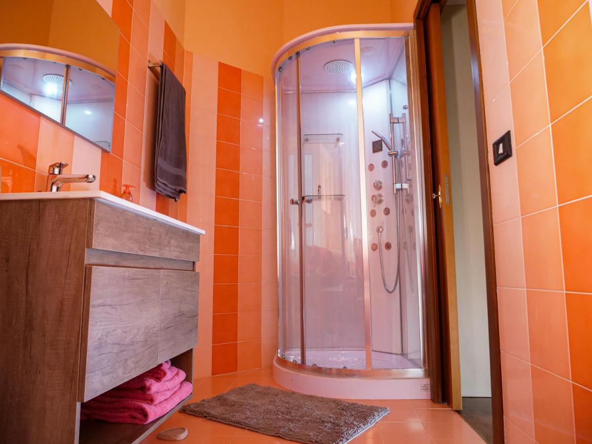 Wonderful Downtown Apartment-Hd Netflix, King-Size Bed, Two Minutes' Walk From Metro Mailand Exterior foto