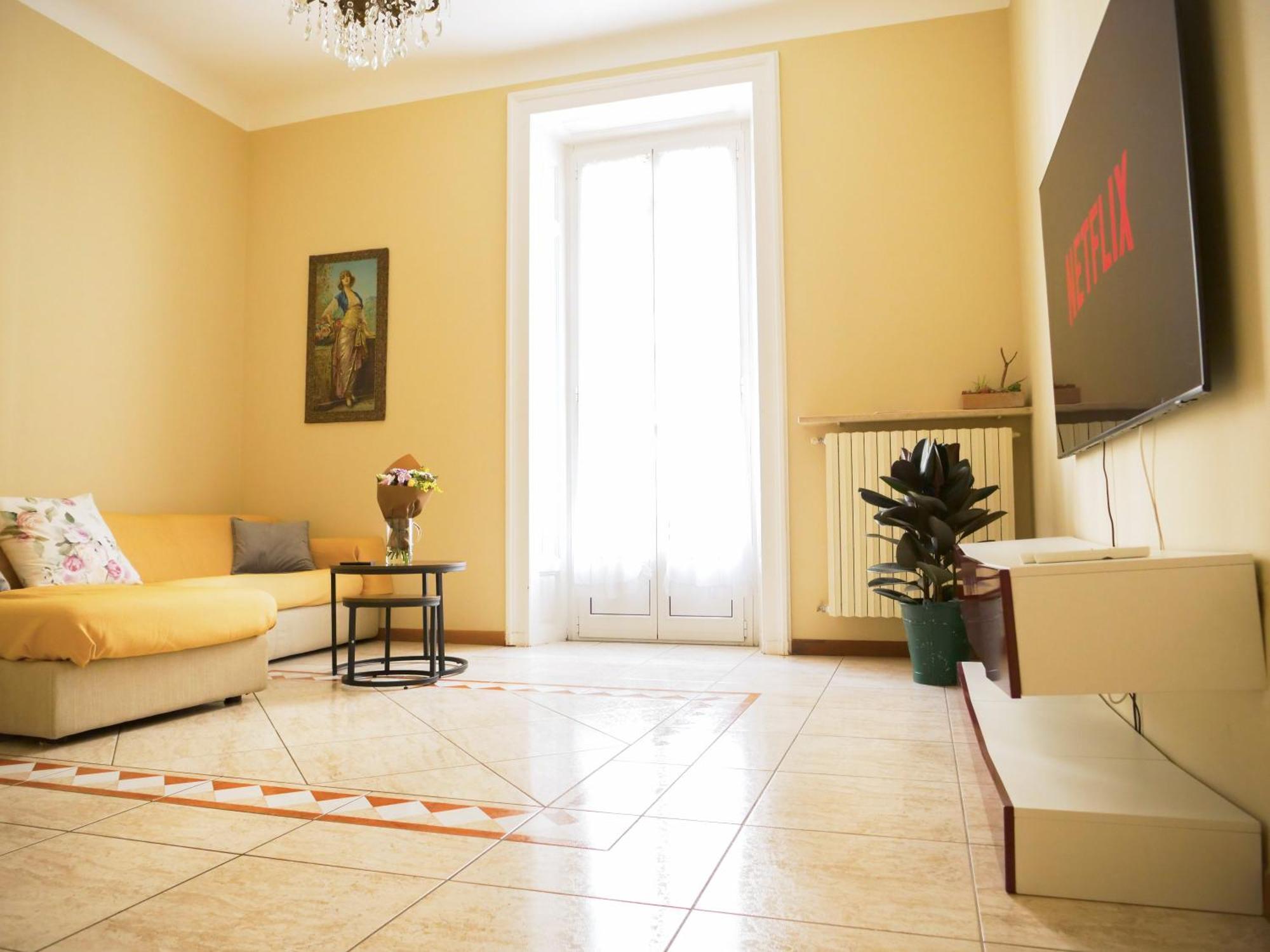 Wonderful Downtown Apartment-Hd Netflix, King-Size Bed, Two Minutes' Walk From Metro Mailand Exterior foto